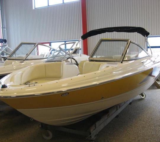 maxum dealer