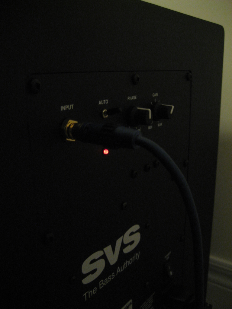 review subwoofer svs