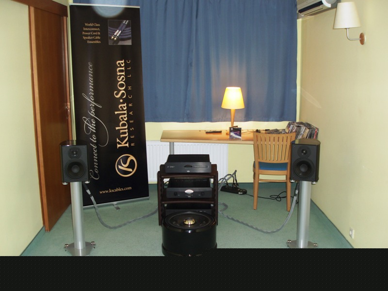 bookshelf speakers